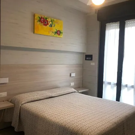 费奥达里索酒店 2*